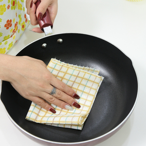 Paño de Cocina No Tejido CCM M, 40 Hojas por Rollo, Toalla de Limpieza de Cocina Resistente al Aceite, Multiusos, Desechable, con Diseño a Cuadros - Product Image 3