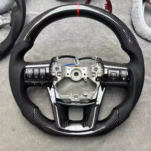 Volant en fibre de carbone sergé personnalisé adapté aux Hilux, Fortuner, Real Innova GR, avec cuir perforé - Product Image 1