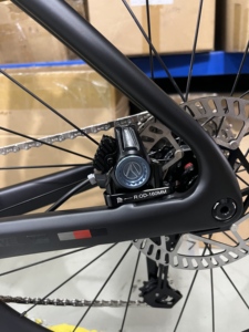 Bicicleta <span class=keywords><strong>de</strong></span> Carretera GRAVEL-V3 <span class=keywords><strong>de</strong></span> 24 Velocidades con Frenos <span class=keywords><strong>de</strong></span> Disco <span class=keywords><strong>de</strong></span> Fibra <span class=keywords><strong>de</strong></span> Carbono, Cambio Inalámbrico y Cableado Interno para Ciclismo Todoterreno - Product Image 4