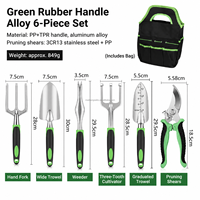 Bolsa de lona de montaje manual para guardar herramientas de jardinería. Múltiples herramientas están integradas en la bolsa de lona.