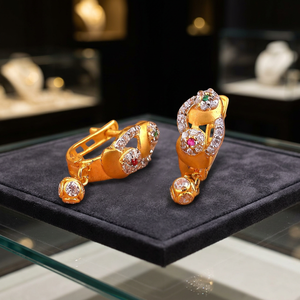 Boucles d'oreilles clipsables en or 18 carats de qualité supérieure pour femmes, serties de diamants, design tendance et élégant pour un usage quotidien et traditionnel, option cadeau - Product Image 3