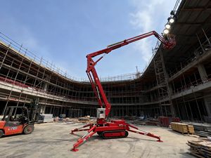 Горячая распродажа: Подъемник DongGang TBL-16, малогабаритный, 16 м, гусеничный, телескопический, гидравлический, с многотопливным двигателем, грузоподъемность 200 кг - Product Image 6