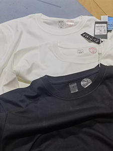 T-shirt personnalisé en coton Pima unisexe à manches courtes, coton à fibres longues de haute qualité, col rond, coupe ajustée, pour homme et femme - Product Image 3