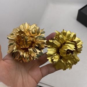 Broche Fleur <span class=keywords><strong>de</strong></span> Œillet Artificiel Préservé Coréen en Promotion, Tête <span class=keywords><strong>de</strong></span> Fleur d'Œillet en Feuille d'Or - Product Image 1