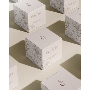 Caja de Cartón Corrugado Rectangular Pequeña con Logotipo Personalizado, para Cosméticos y Maquillaje, con Tapa Superior, Laminado Mate, Forro de Esponja, Papel para Perfume - Product Image 1