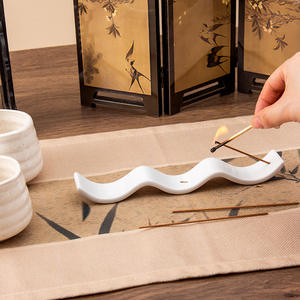 Quemador de incienso moderno de cerámica, forma de onda blanca, soporte para aromaterapia, para decoración del hogar y uso como regalo. - Product Image 1