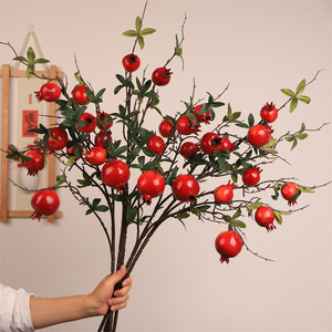 Qingyu Chronicle Branches artificielles de grenade rouge orangé 90g Décoration de bureau et de maison Accessoires de mariage et du Nouvel An Chinois - Product Image 3