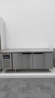 Table de travail réfrigérée en acier inoxydable RTK-Commercial - Table congélateur/refroidisseur 2-en-1 à double porte avec dégivrage automatique pour cuisine