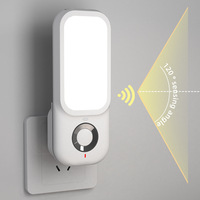 Veilleuse LED intelligente à brancher sur prise murale, lampe de poche d'urgence, lumière chaude, éclairage pour la maison, la chambre à coucher, le couloir