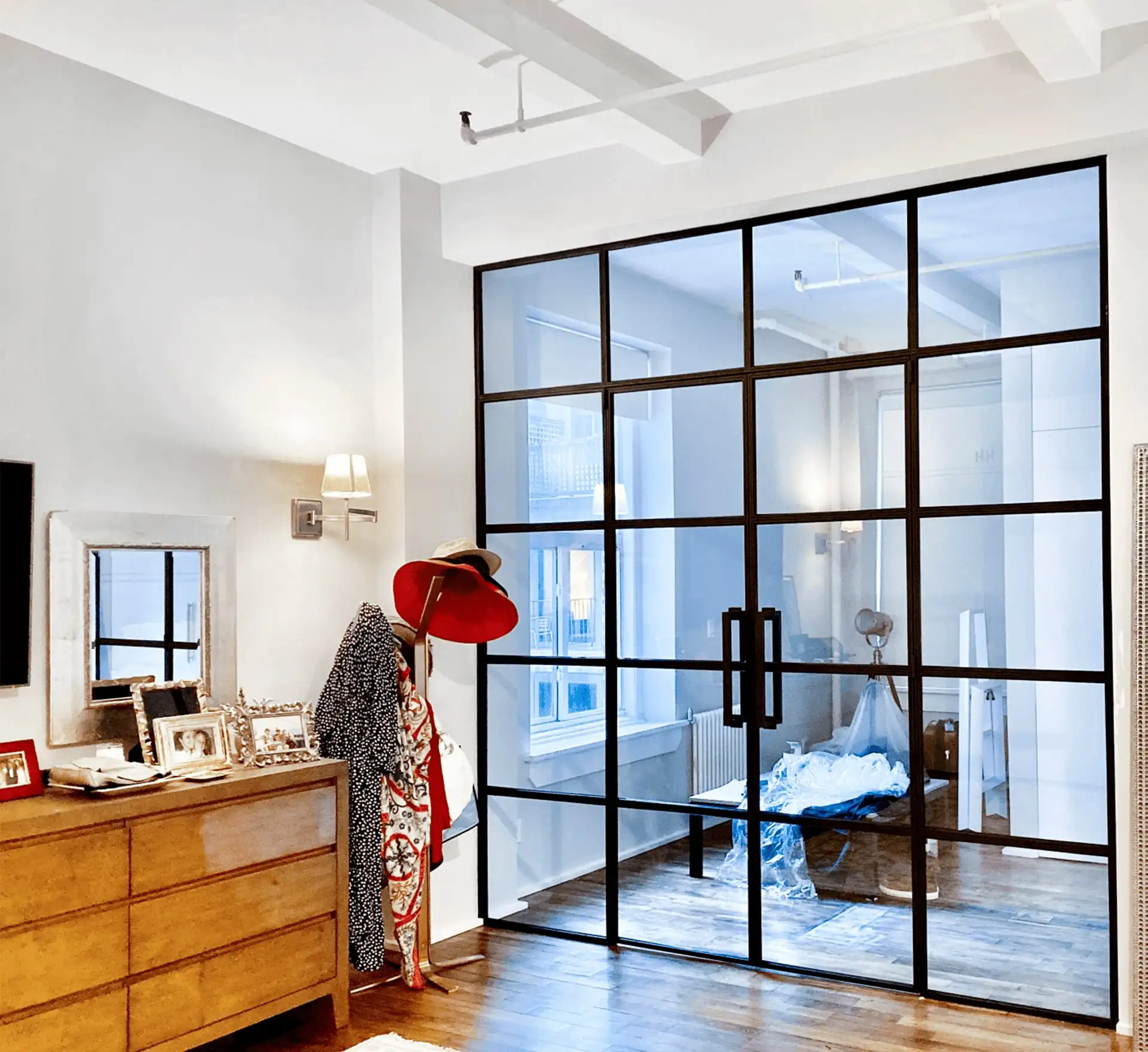 عالية الجودة الداخلية التجارية الفرنسية الشبكة تصميم واحد المزجج زجاج بإطار من الألومنيوم مكتب غرفة المعيشة حائط فاصل