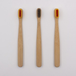 Cepillo de dientes de bambú para niños, mango de madera natural, cerdas suaves, ecológico, cepillo de dientes manual con embalaje en caja de papel. - Product Image 1