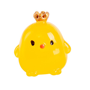 Ornement de voiture en résine en forme de poulet couronné rouge vif, accessoire d'intérieur de dessin animé à faire soi-même - Product Image 2