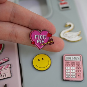 Стильный современный металлический значок с эмалью, милый, с изображением напитков и сердечек, для подарков - Product Image 4