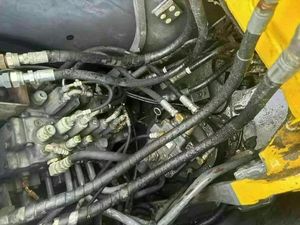 Alta Qualidade Usado Pesado 13Ton Escavadeira 2015 <span class=keywords><strong>SH130</strong></span>-<span class=keywords><strong>5</strong></span> Secondhand Digger Máquina com 3200 Horas De Trabalho para SUMITOMO - Product Image 6