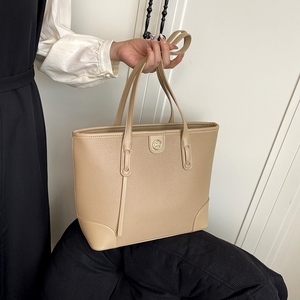 La nuova borsa tote alla moda del 2025 è una borsa a tracolla da <span class=keywords><strong>donna</strong></span> semplice e capiente. <span class=keywords><strong>IT</strong></span> un casual versatile - Product Image 3