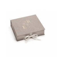 Caja de Regalo Personalizada Estilo Libro con Cierre de Listón, Empaque de Papel Rígido Ecológico con Logotipo en Lámina Dorada para Regalos Premium