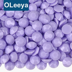Oleeya Lot en vrac de strass solides en gelée macaron 3mm-5mm à dos plat non thermocollants en cristal pour la décoration de nœuds - Product Image 1
