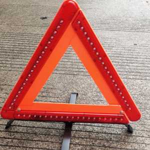 Panneau de signalisation d'urgence LED pour voitures, kit triple de signalisation routière réfléchissant, panneau triangulaire d'arrêt - Product Image 4