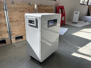Xiongjian 25,6 V 280Ah/300Ah Paquete de batería de litio y hierro 24V Lifepo4 BMS 200A 5A Equilibrador activo Energía solar de 10 años IP65 CAN - Product Image 6