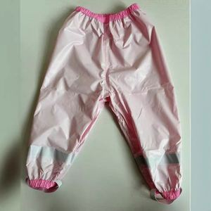Pantalones Impermeables para Niños y Niñas, con Decoración de Logo de Agua y Arena, Cómodos para Jardín de Infancia, Campamentos y Excursiones - Product Image 3