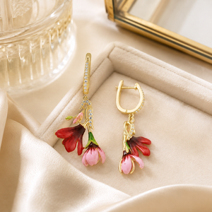 Boucles d'oreilles fleuries pastorales, accessoires et cadeaux pour femmes pour les fêtes et événements littéraires - Product Image 3
