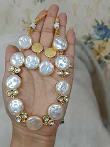 Collar de diseño grande de nácar con pendientes a juego, chapado en oro, joyería llamativa de latón para mujer, para bodas y fiestas nupciales - Product Image 1