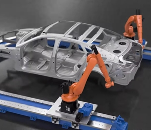 Bras robotisé industriel KR210 R3100-2 avec rail linéaire courbé pour solutions d'automatisation de soudage et de peinture automobile - Product Image 5