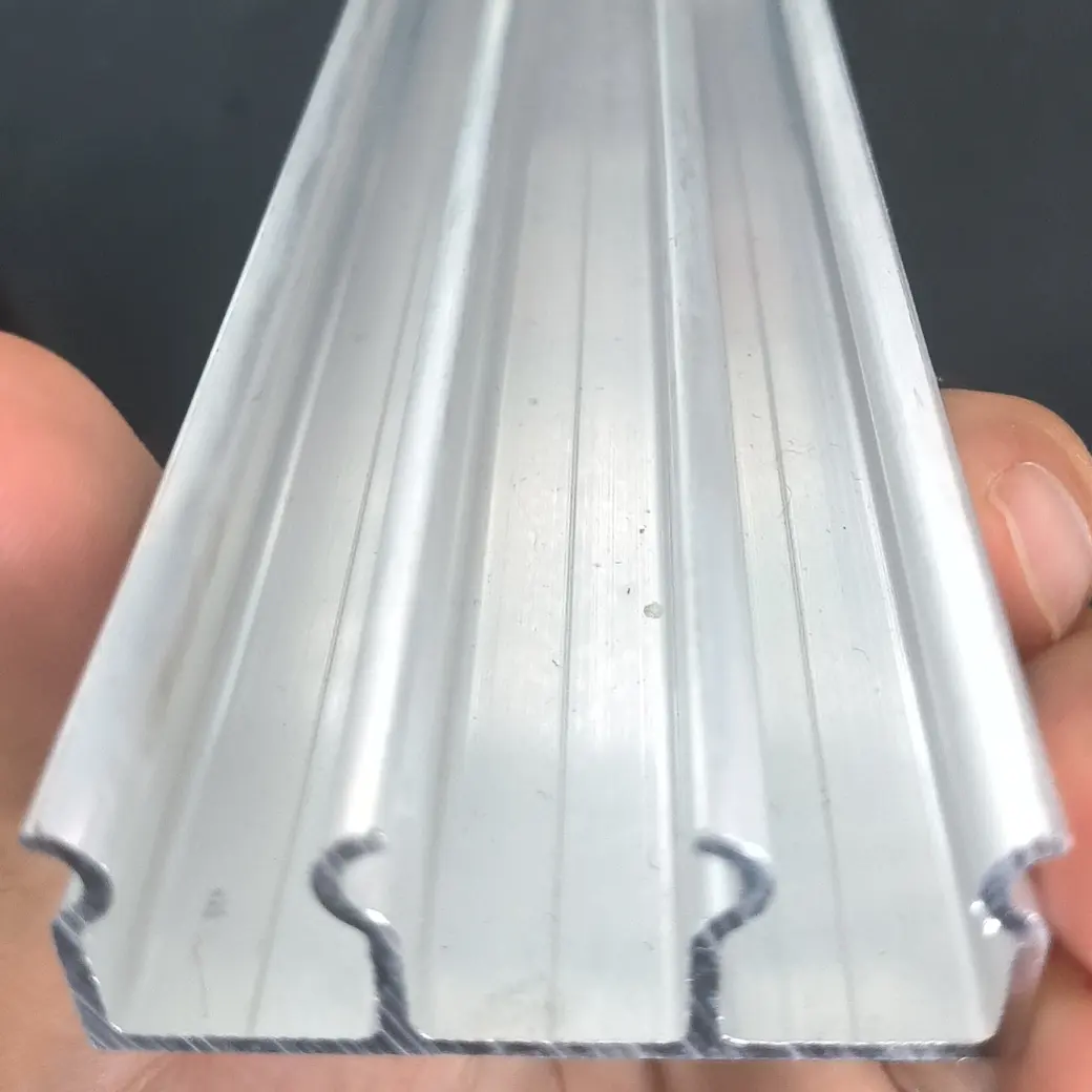 알루미늄 Duralock 트윈 그루브 3 조각 시스템 4M 길이 PVC 파이프 온실 풍선 필름 고정 이중 프로필