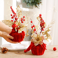 Ornements de table de Noël aux baies rouges avec feuilles dorées et fleurs pour la décoration de la maison et du bureau, décoration de Noël en tissu rouge