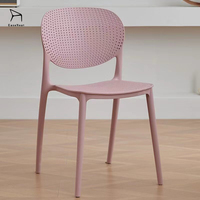 Chaises de salle à manger empilables en plastique multicolores du fabricant – Sièges durables pour restaurant et usage extérieur