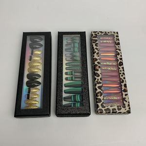 <span class=keywords><strong>Uñas</strong></span> postizas desnudas con diseños de purpurina Línea de lámina <span class=keywords><strong>Uñas</strong></span> acrílicas Palo brillante <span class=keywords><strong>en</strong></span> <span class=keywords><strong>uñas</strong></span> <span class=keywords><strong>para</strong></span> mujeres 24 piezas - Product Image 1