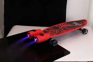 <span class=keywords><strong>Patineta</strong></span> <span class=keywords><strong>de</strong></span> deriva pequeña <span class=keywords><strong>de</strong></span> <span class=keywords><strong>cuatro</strong></span> <span class=keywords><strong>ruedas</strong></span> para niños Popular con rociador <span class=keywords><strong>de</strong></span> cohete intermitente para niños - Product Image 5