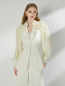 Completo Blazer Bianco Crema da <span class=keywords><strong>Donna</strong></span> con Decorazioni 3D, Maniche Plissettate e Pantaloni a Gamba Larga, Elegante Outfit Formale per Affari e Cene - Product Image 4