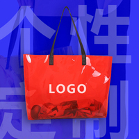 Sac à main de luxe personnalisé avec logo, grand format, en PVC néon, étanche, transparent, style gelée, pour le shopping ou la plage, avec fermeture ouverte et motif lettre