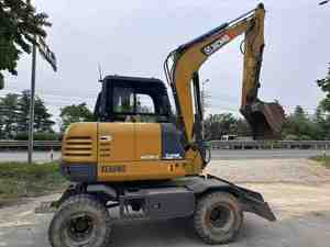 Excavatrice sur pneus d'occasion XCMG XE60 6 tonnes à haute efficacité pour la réparation routière avec moteur Yanmar et composants de pompe essentiels – Excavatrice économique - Product Image 2