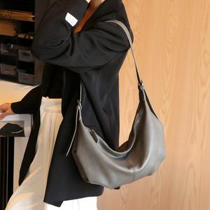 Bolso de Hombro de Cuero Genuino Retro, Estilo Dumpling, de Piel de Vacuno Curtida Vegetalmente, para Mujer - Product Image 1