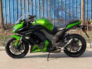 <span class=keywords><strong>Kawasaki</strong></span> Z1000 SX : <span class=keywords><strong>Moto</strong></span> Sportive Haute Performance avec Vitesse Maximale de 80 km/h – Motos d'Occasion à Essence - Product Image 4