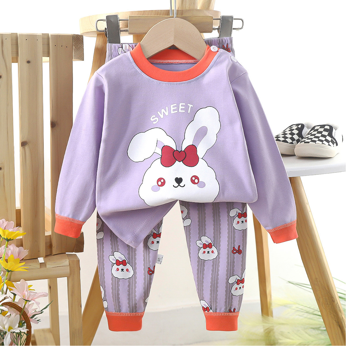 P02-adorable conejo de ojos grandes