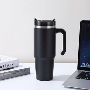 Gobelet isotherme de voyage 20oz en acier inoxydable à double paroi sous vide avec poignée et paille, vente en gros - Product Image 4