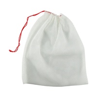 Filet à linge portable à cordon de serrage blanc OEM/ODM avec sac de lavage en maille lavable avec logo personnalisé pour les besoins de nettoyage en déplacement