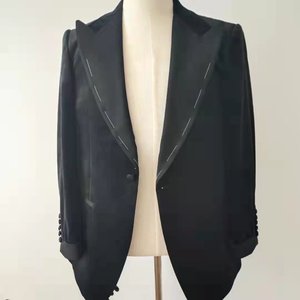 <span class=keywords><strong>2022</strong></span> pico ancho solapa de un solo pecho a medida <span class=keywords><strong>Sastre</strong></span> hombres trajes terciopelo esmoquin Fit hombres pantalón <span class=keywords><strong>traje</strong></span> blazer para hombre - Product Image 1