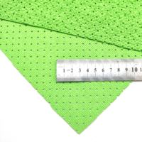 Serviette enduite de PU de microfibre avec des trous de poinçonnage, serviette de chamois enduite de microfibre