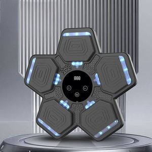 Pad de frappe intelligent RGB personnalisé - Machine d'entraînement de boxe connectée pour des séances amusantes et anti-stress - Product Image 2