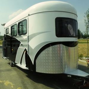 Remolque para Caballos HERUI Deluxe Angle Load, Semirremolque para Tres Caballos con Capacidad de Carga Máxima de 4T y Frenos Eléctricos de Doble Eje - Product Image 1