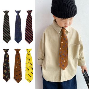 Corbata de algodón suave para niños, accesorio de boda ajustable preatado para edades de 2 a 6 años, estilo informal para niños pequeños - Product Image 1