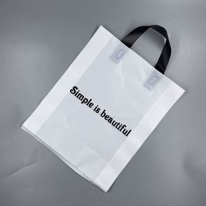 Sacs de courses en plastique LDPE biodégradable à prix de gros avec logo personnalisé et valve, taille sur mesure pour chaussettes, chaussures et fourrures - Product Image 4