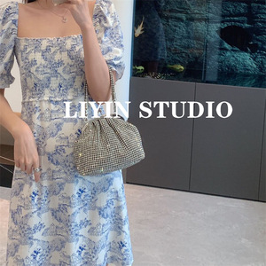 Sac à bandoulière vintage pour femme orné de perles et de paillettes avec fermoir à loquet, motif losanges, idéal pour mariage, bal de promo, soirée ou club - Product Image 5
