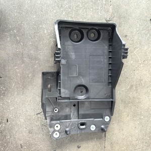 Base de batería BKC356040 para Mazda3 Axela, plástico negro, número de pieza BKC3-56-040 - Product Image 2