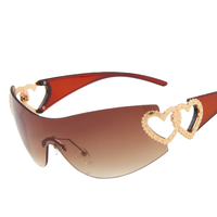 Lunettes de soleil en forme de cœur à conception intégrée Lentilles rouges UV400 légères et à la mode en PC Options blanches et violettes pour la mode Y2K en plein air