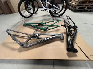 Bicicleta de Montaña CYQS-5 para Adultos, 27.5 Pulgadas, Fibra de Carbono, Suspensión Delantera, 27 Velocidades, Doble Disco, Económica, Venta al Por Mayor del Fabricante, Personalizable - Product Image 5